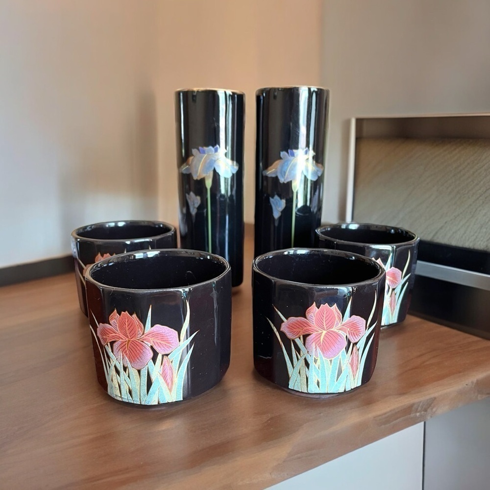 OTAGIRI, two golden iris vases, and 4 small tea cups, made in Japan